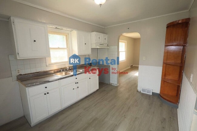Photo - 732 Wall St