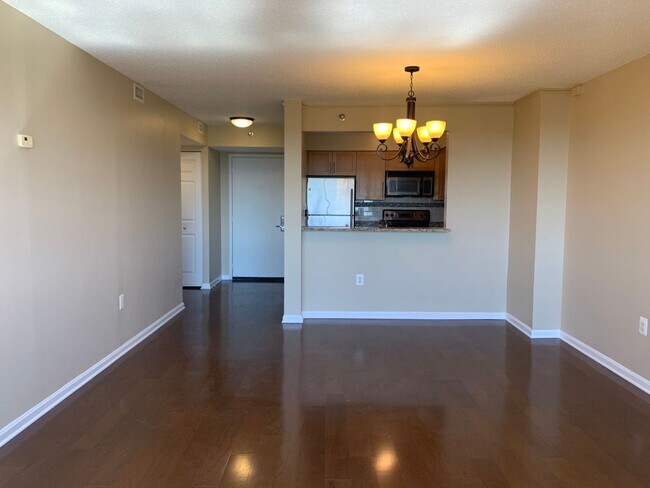 Photo - Rarely Available Penthouse 1BD/1BA in Gros...