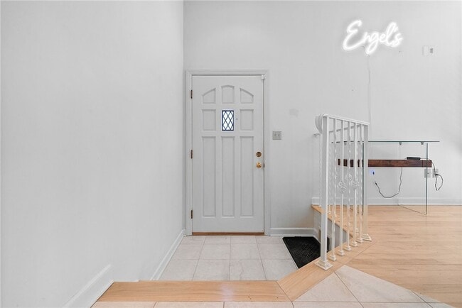 Photo - 302 Kingsberry Cir