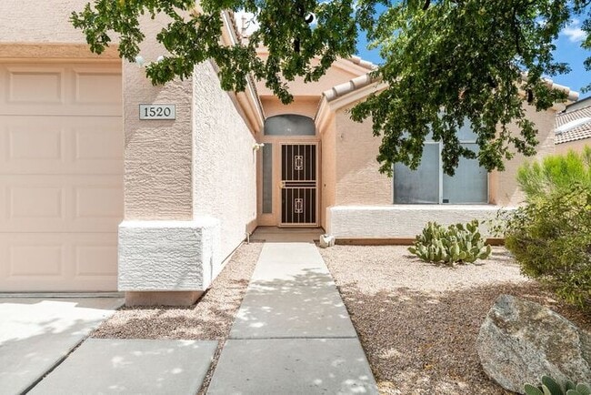 Photo - Enjoy an open floor plan with all appliances!