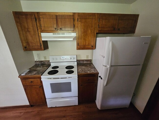 Photo - 130 Raymond Dr