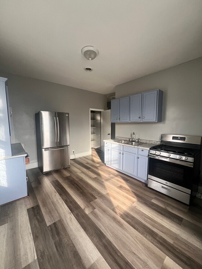 Photo - 3521 W Highland Blvd Unit lower