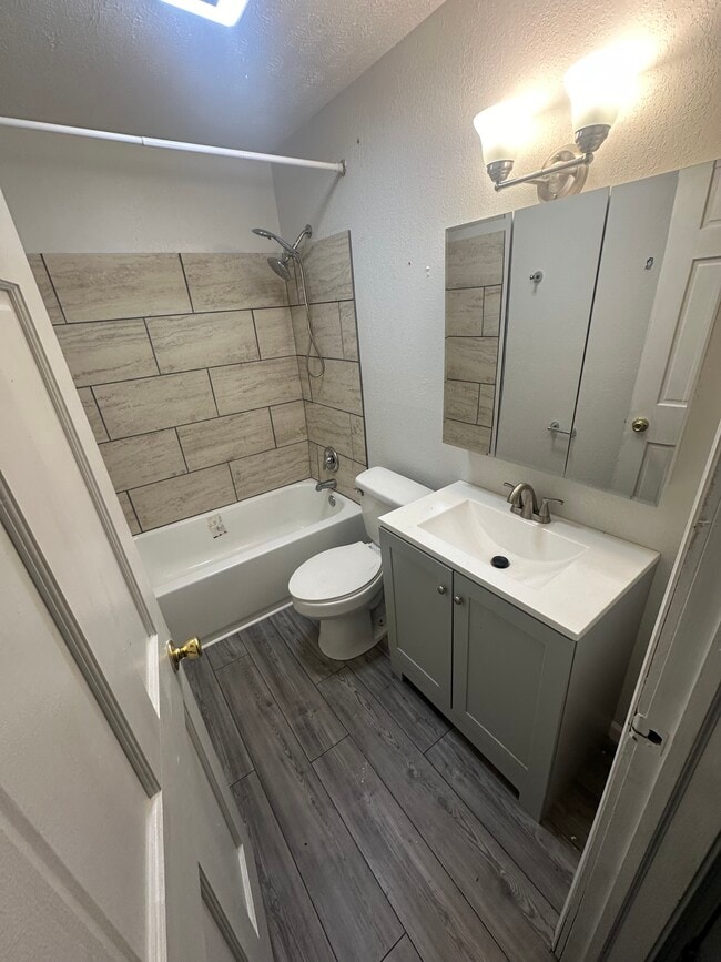 Photo - 3829 Delphos Ave
