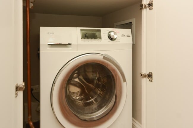 Building Photo - 818 W Lakeside Pl Unit A00C Rental