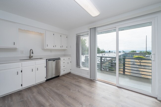 Photo - Blue Ridge Apartments