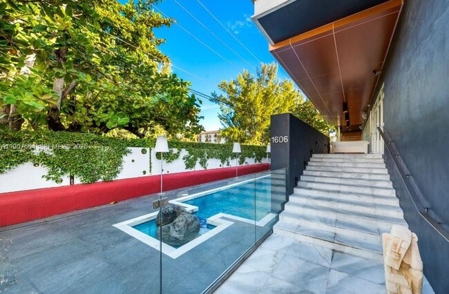 Photo - 1606 S Bayshore Dr