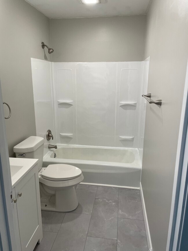 Photo - 332 Diane St