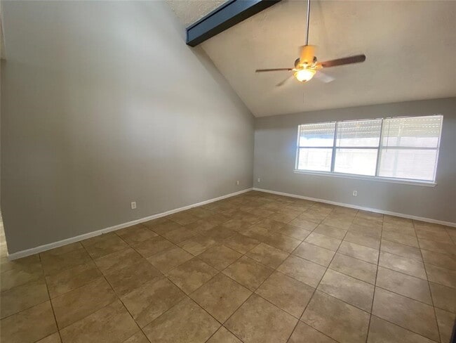 Photo - 943 Sterling Green Dr S