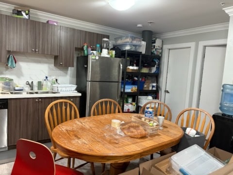 Photo - 12184-12210 210 St