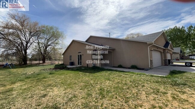 Photo - 3-bedroom 2 bath Town home