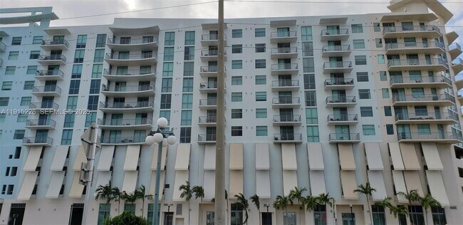 Photo - 140 S Dixie Hwy Unidad 423