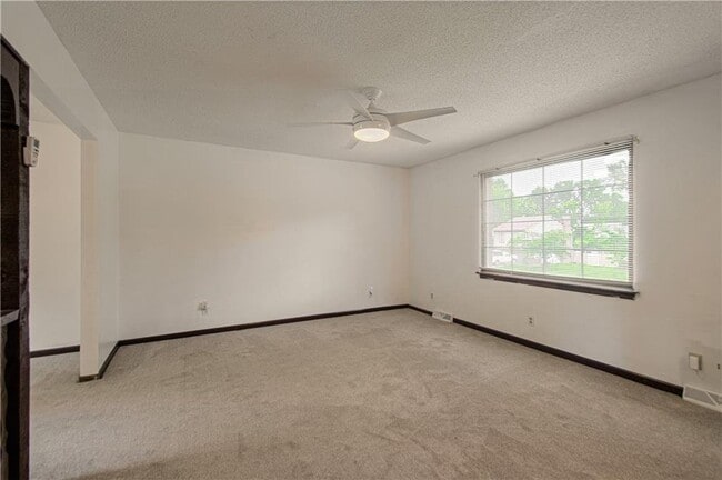 Photo - 106 Ethel Ln