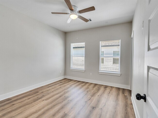 Photo - 4713 Talina Way