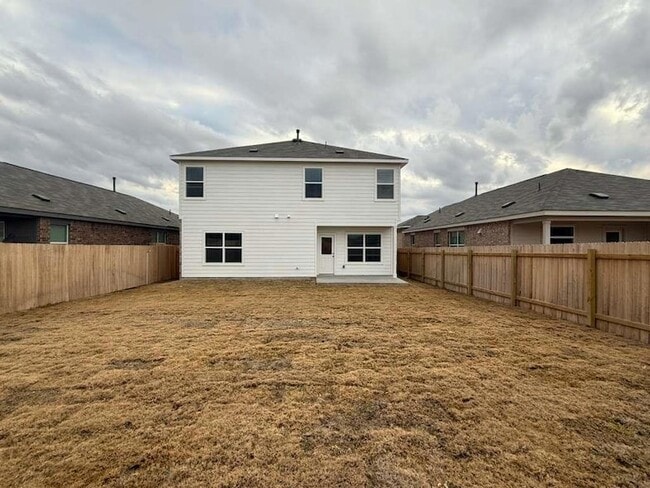 Photo - 203 Herald Dr