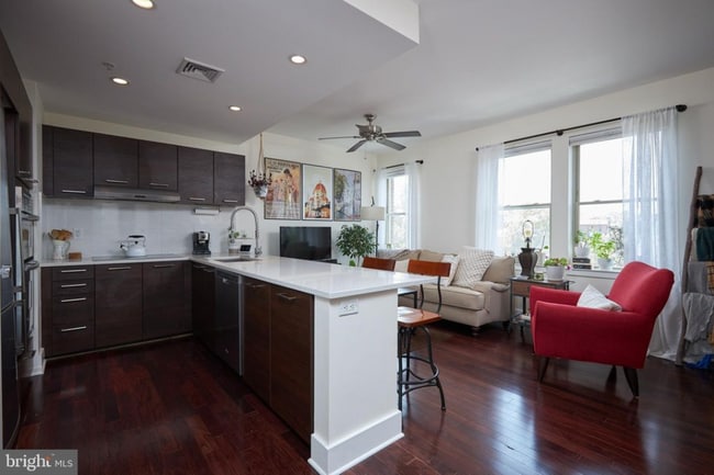 Photo - 1020 Monroe St NW Unit 407