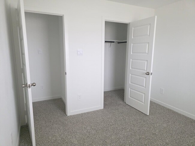 Photo - 2803 Lisburn Ter Ln