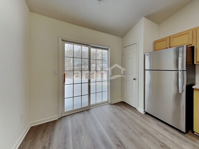 Photo - 201 Charlotte Ct