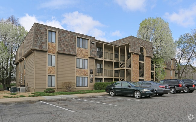 Photo - Bristol Pointe Apartments