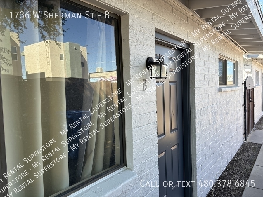 Photo - 1736 W Sherman St