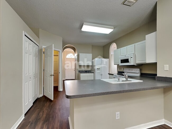 Photo - 10430 Beneva Dr