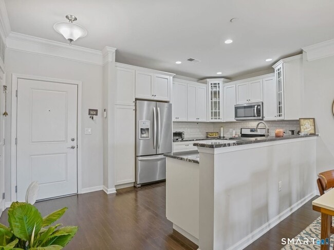 Photo - 302 Center Meadow Ln Unit 302