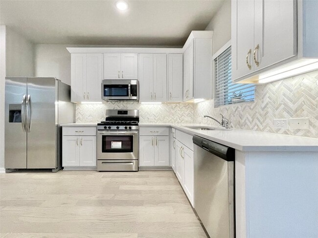 Photo - 2415 Lakey Cv