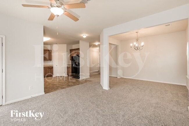 Photo - 767 Grenier Terrace NE