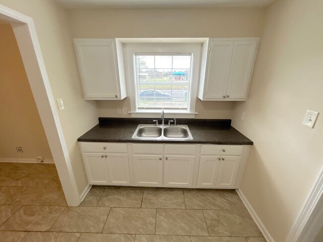 Photo - 4376 Willow Rd