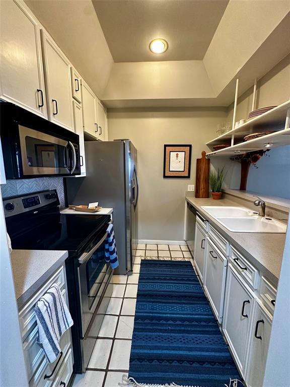 Photo - 641 W 31st 1/2 St