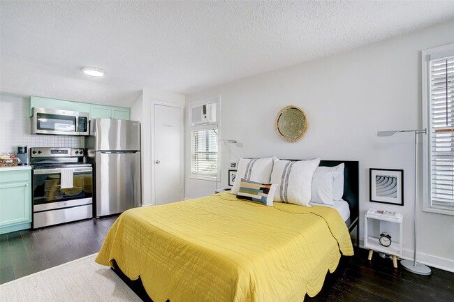 Photo - 215 Hyde Park Blvd Unit A