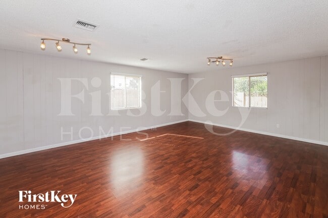 Photo - 3631 W Caron St