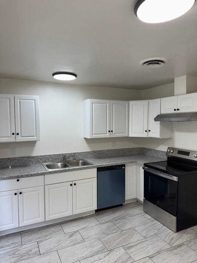 Building Photo - 6017 Nogal Ave Unit A