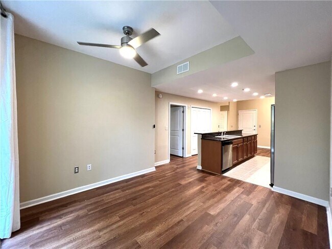 Photo - 3040 Peachtree Rd NW Unidad 301