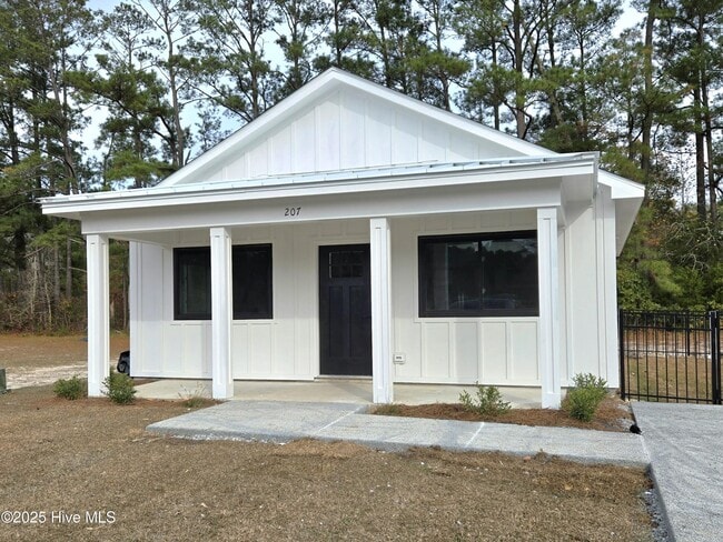 Building Photo - 123 Long Pond Loop Rental