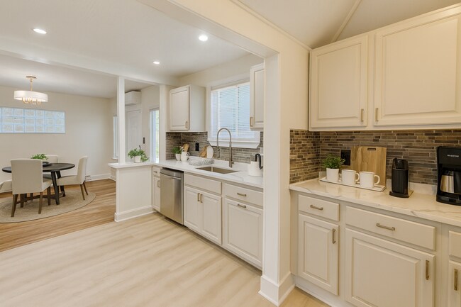 Photo - 17376 Woodingham Dr