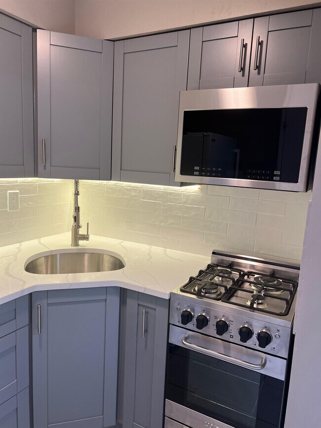 Photo - 17 68th St Unit 7