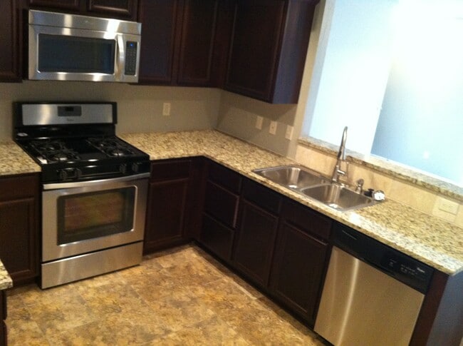 Photo - 207 Ashley Dr