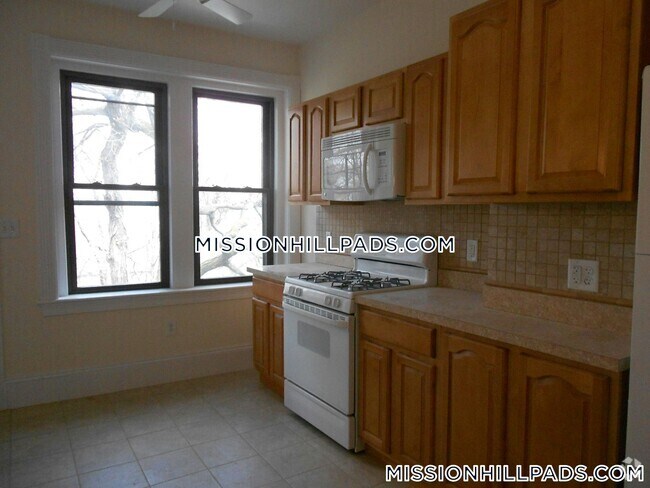 Building Photo - 66 Clifford St Rental