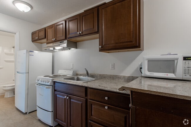 1BR, 1 BA - 490SF