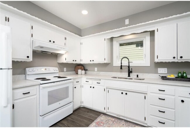 Photo - 4248 Regent Ave N Unit 4250