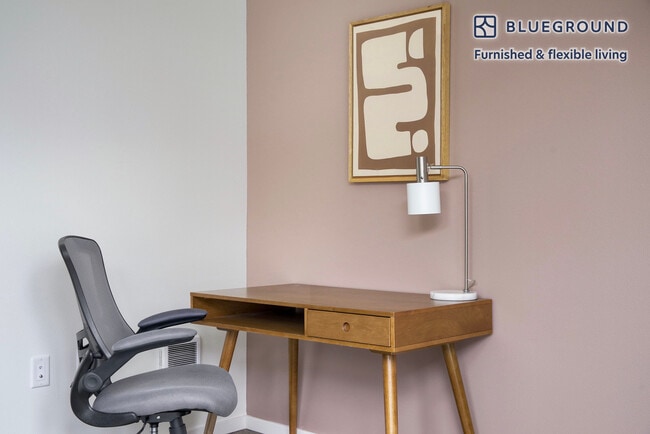 Photo - 125 Boren Ave S Unidad FL2-ID638