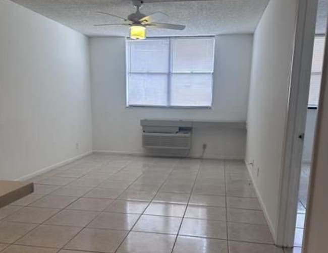 Photo - 2501 Riverside Dr Unit 103A