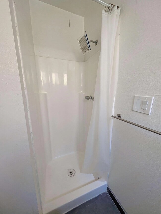 Photo - 1034 N Martel Ave Unidad 1