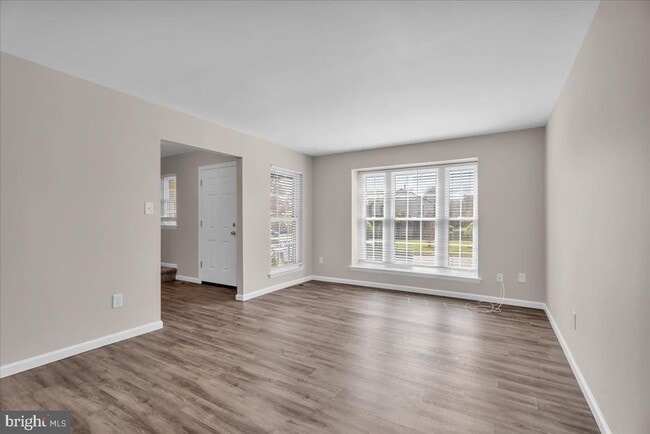 Photo - 38 Burgundy Dr