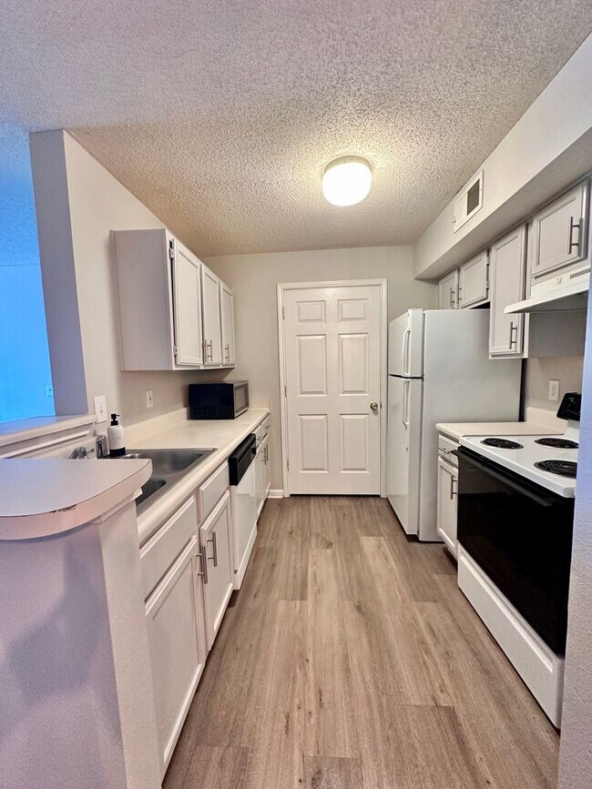 Photo - Spacious 1 Bed / 1 Bath Condo in Indian La... Unidad 22