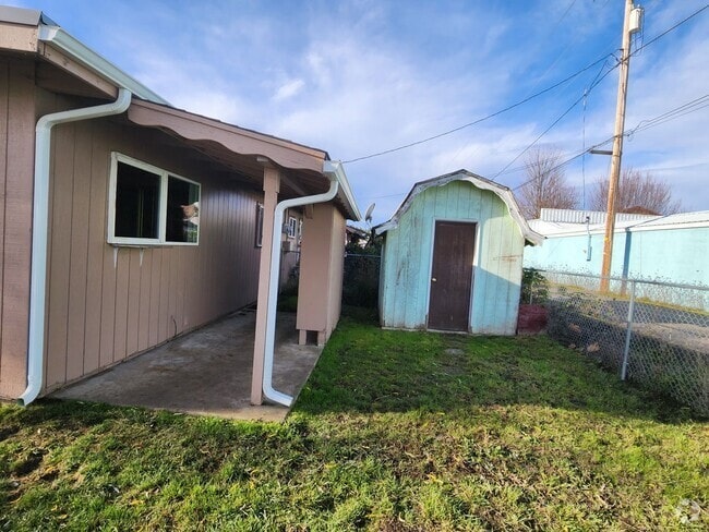 Building Photo - 271 E Everett Ave Unit 273 E Everett St Rental