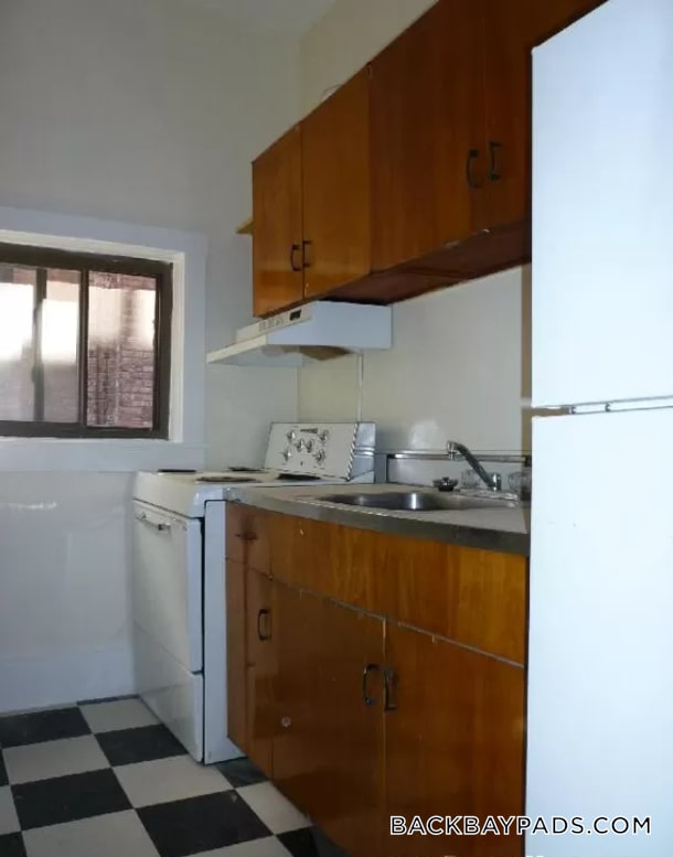 Photo - 913 Boylston St Unit 4