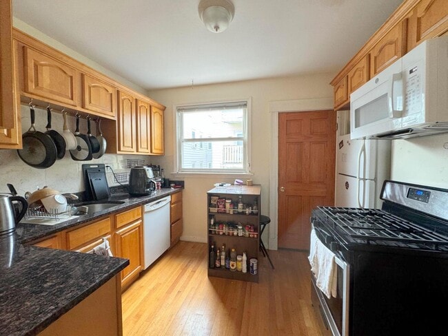 Photo - 33 Magnus Ave Unit 3