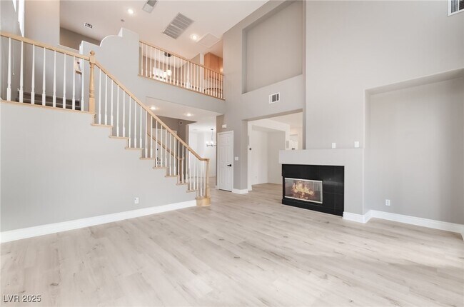 Photo - 299 Queen Creek Cir