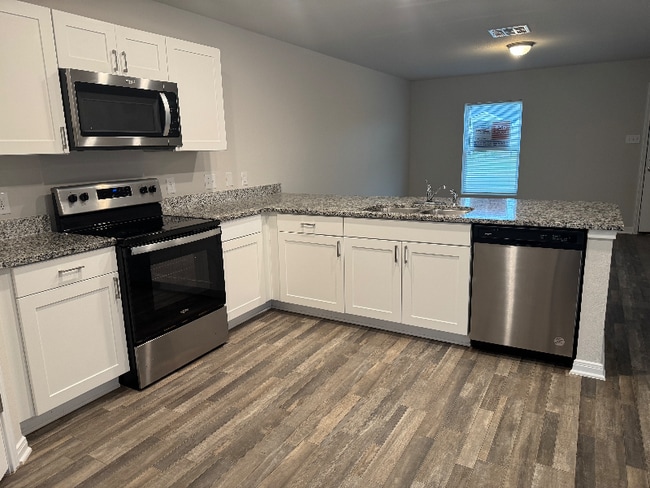 Photo - 15520 Taylorcrest Dr